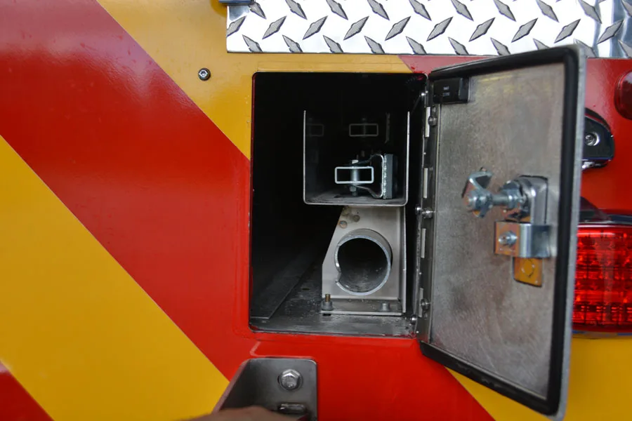 Pierce Enforcer Pumper exterior view, photo 24 of 41