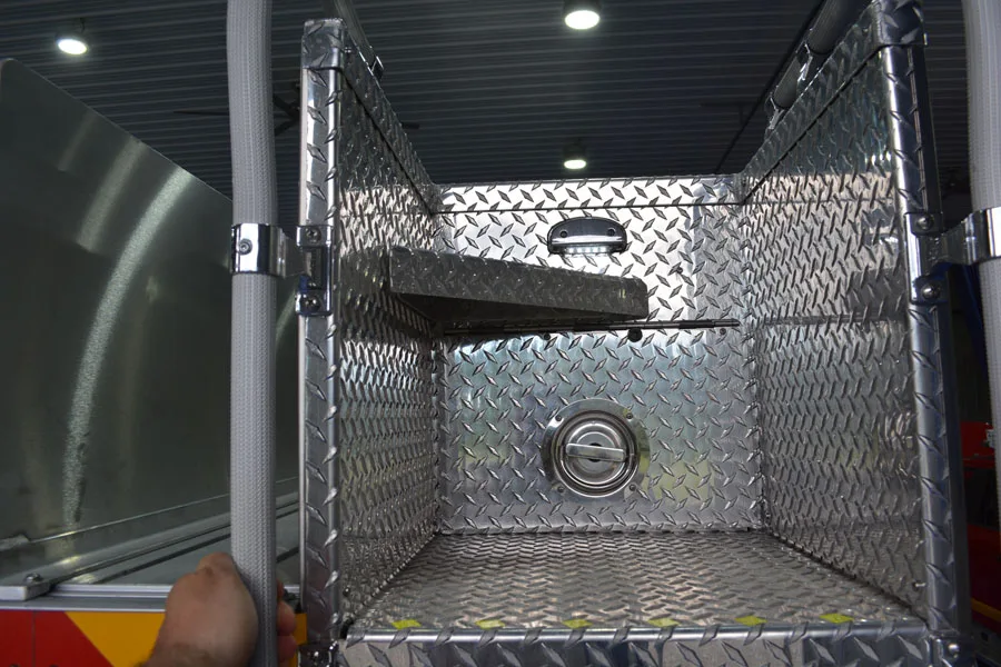 Pierce Enforcer Pumper exterior view, photo 28 of 41