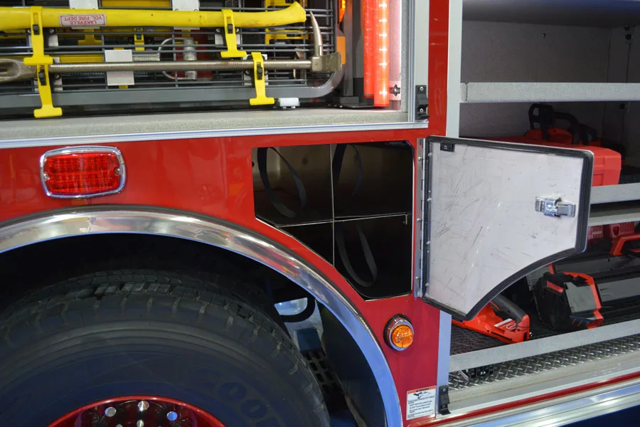 Pierce Enforcer Pumper exterior view, photo 37 of 41