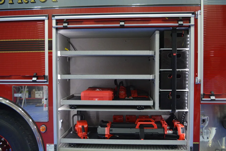 Pierce Enforcer Pumper exterior view, photo 38 of 41