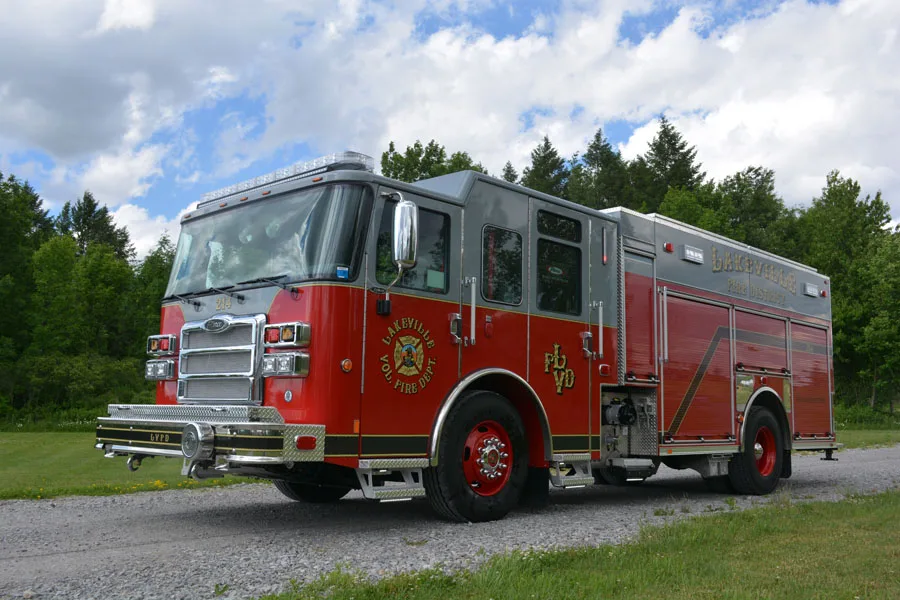 Pierce Enforcer Pumper exterior view, photo 5 of 41