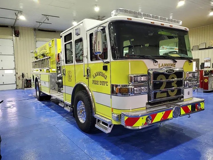Pierce Enforcer Pumper exterior view, photo 10 of 59