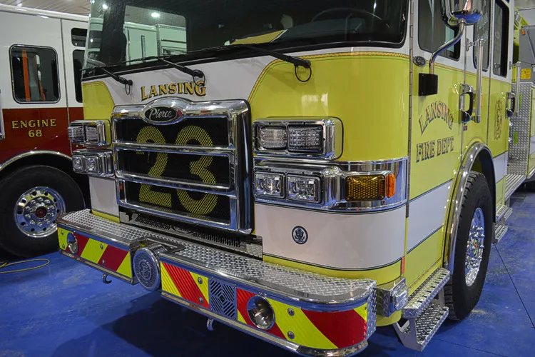 Pierce Enforcer Pumper exterior view, photo 11 of 59