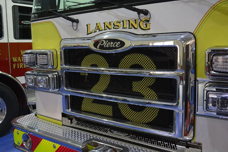 Pierce Enforcer Pumper exterior view, photo 14 of 59