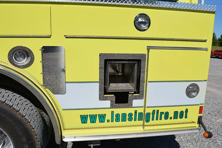 Pierce Enforcer Pumper exterior view, photo 17 of 59