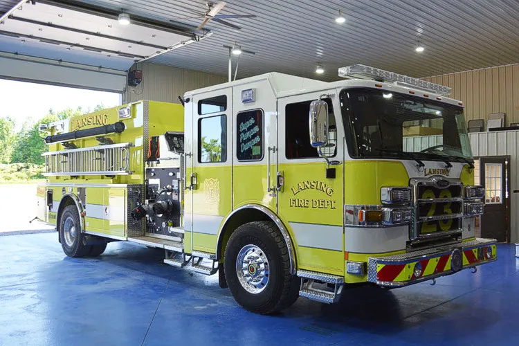 Pierce Enforcer Pumper exterior view, photo 3 of 59