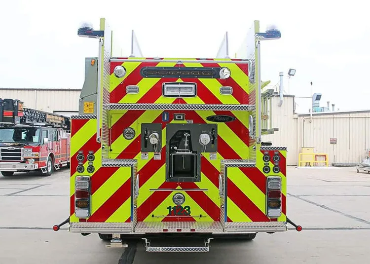 Pierce Enforcer Pumper exterior view, photo 30 of 59