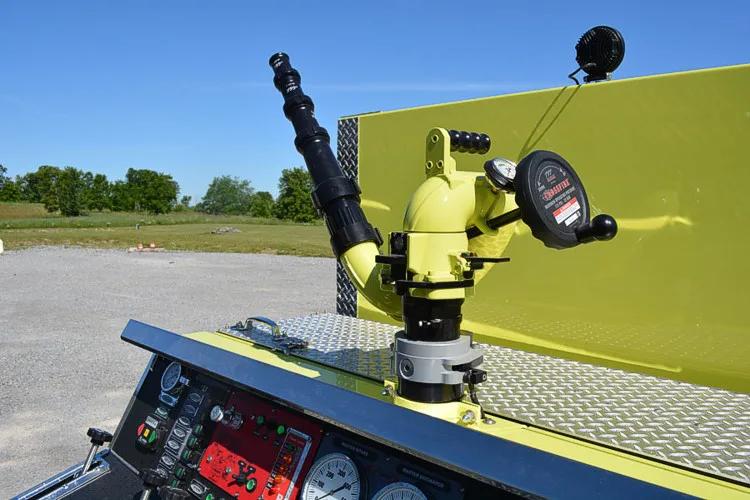 Pierce Enforcer Pumper exterior view, photo 37 of 59