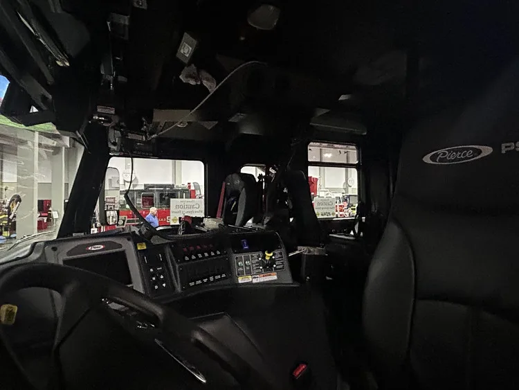 Pierce Velocity Pumper exterior view, photo 12 of 38