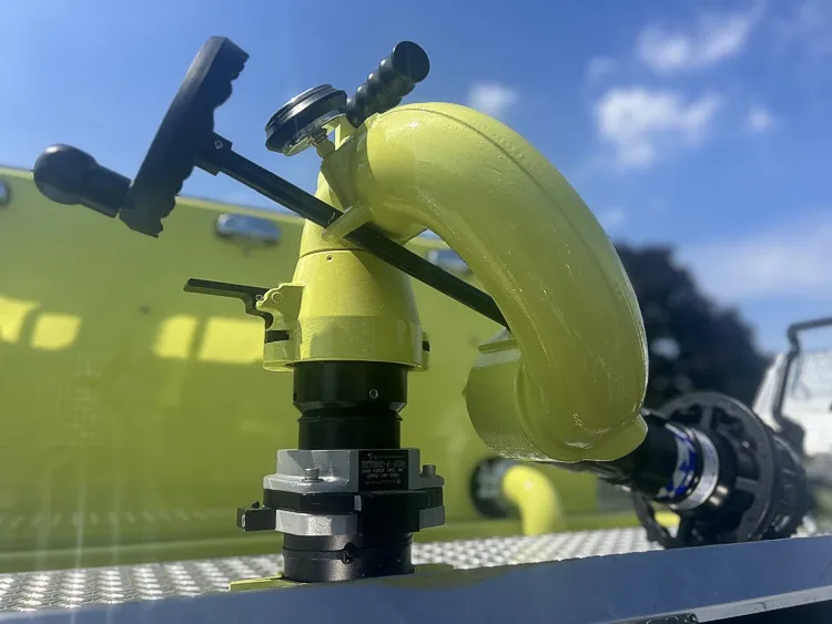 Pierce Velocity Pumper exterior view, photo 16 of 38