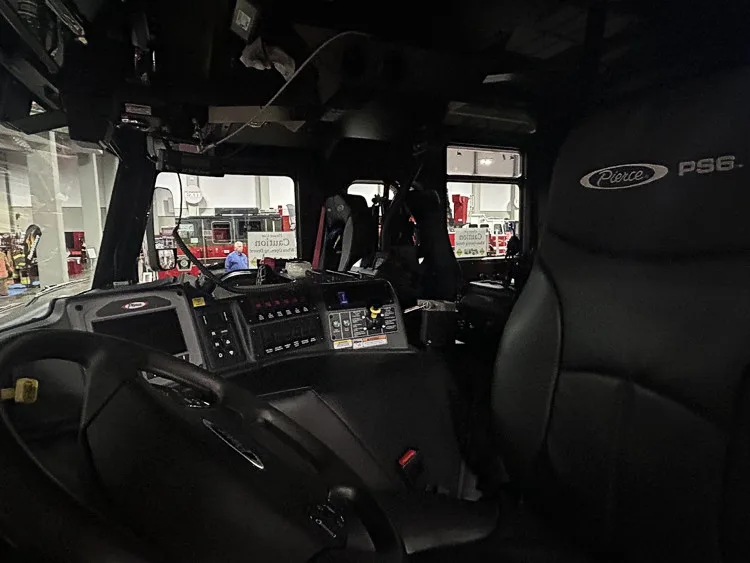 Pierce Velocity Pumper exterior view, photo 29 of 38