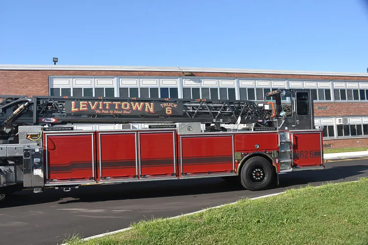 Pierce Arrow exterior view, photo 10 of 54