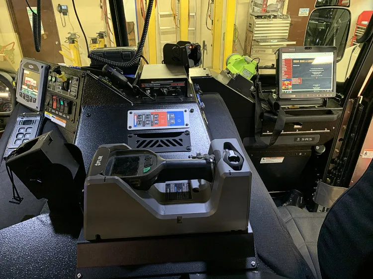 Pierce Arrow Pumper exterior view, photo 11 of 50