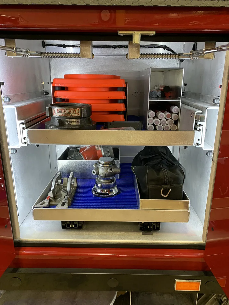 Pierce Arrow Pumper exterior view, photo 16 of 50