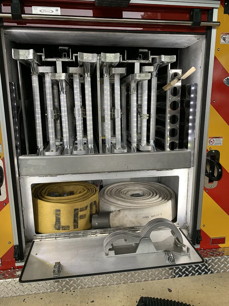 Pierce Arrow Pumper exterior view, photo 21 of 50