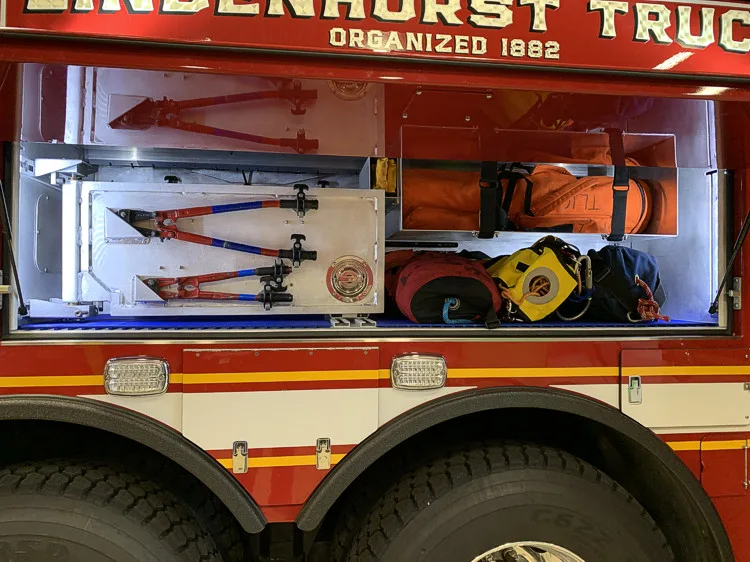 Pierce Arrow Pumper exterior view, photo 4 of 50