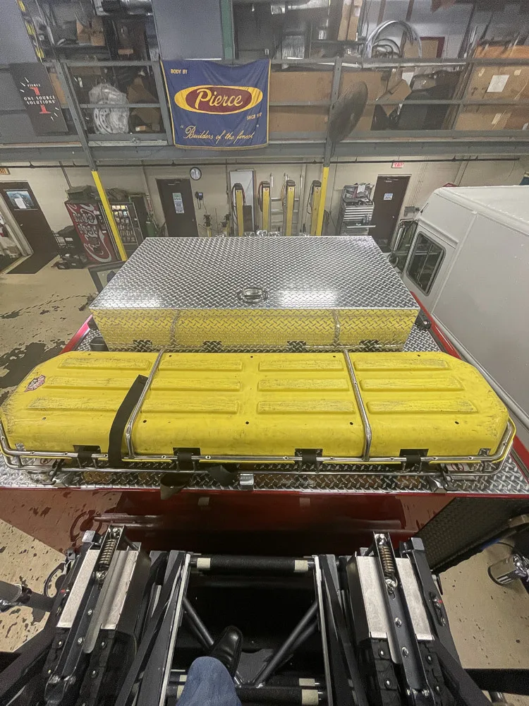 Pierce Arrow Pumper exterior view, photo 41 of 50