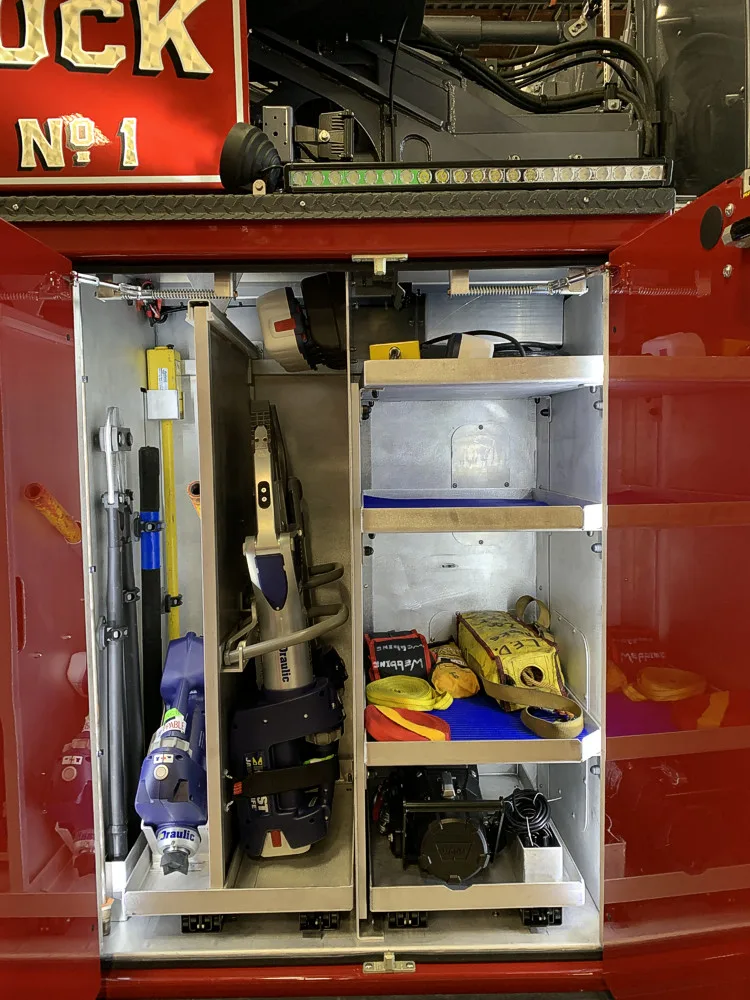 Pierce Arrow Pumper exterior view, photo 47 of 50