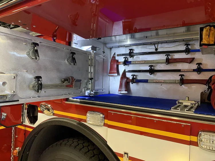 Pierce Arrow Pumper exterior view, photo 5 of 50