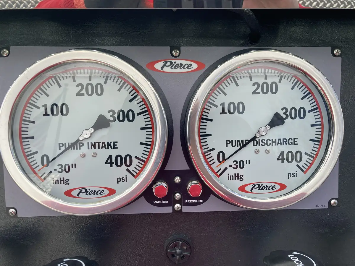 Rear intake panel close-up showing large suction inlets and valve controls