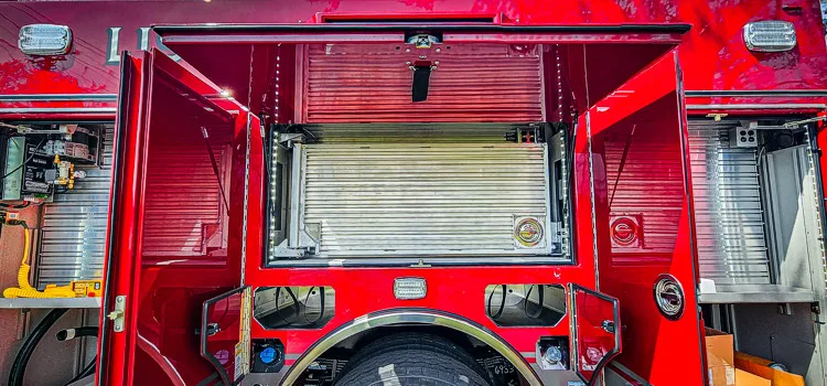Pierce Enforcer Pumper exterior view, photo 19 of 70