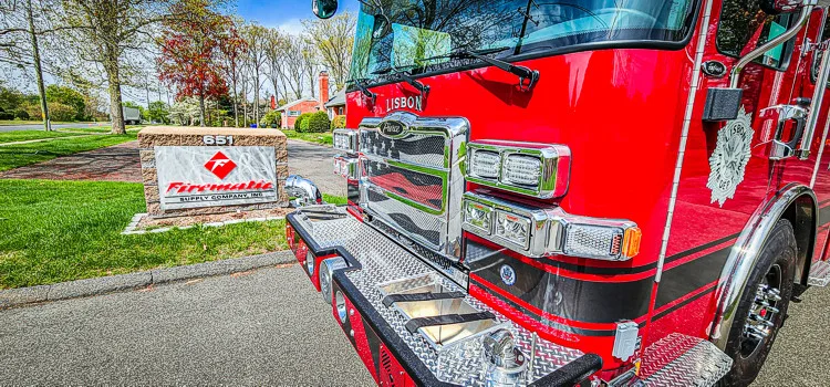 Pierce Enforcer Pumper exterior view, photo 2 of 70