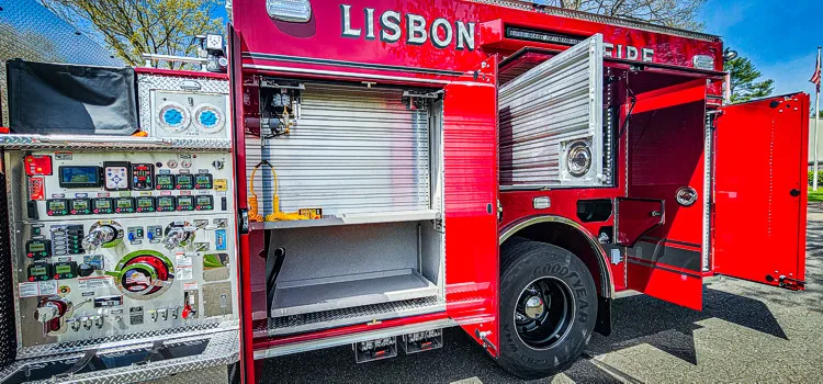 Pierce Enforcer Pumper exterior view, photo 21 of 70