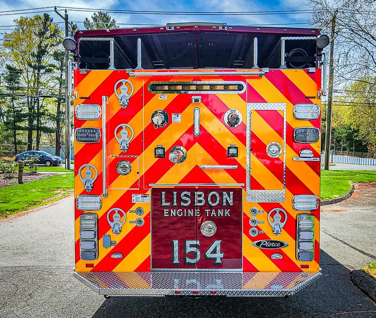 Pierce Enforcer Pumper exterior view, photo 22 of 70