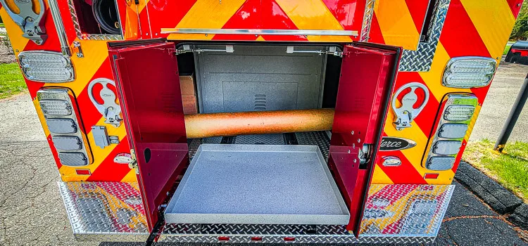 Pierce Enforcer Pumper exterior view, photo 24 of 70