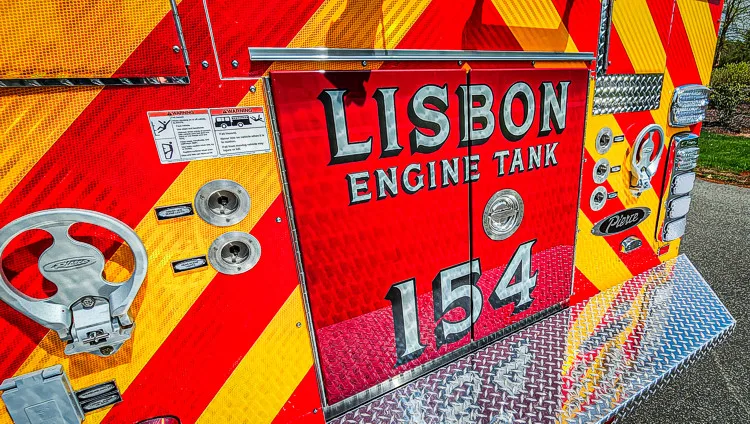 Pierce Enforcer Pumper exterior view, photo 40 of 70