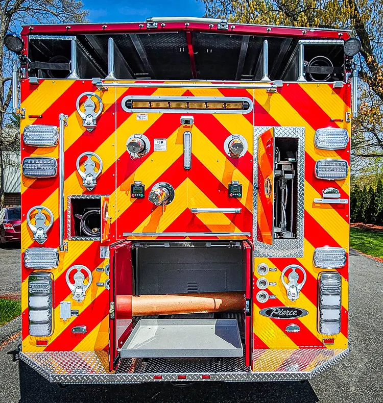 Pierce Enforcer Pumper exterior view, photo 41 of 70