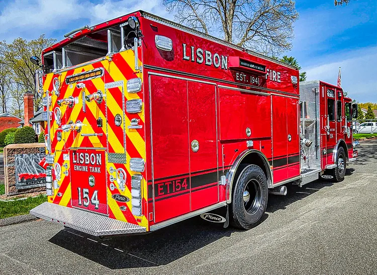 Pierce Enforcer Pumper exterior view, photo 46 of 70