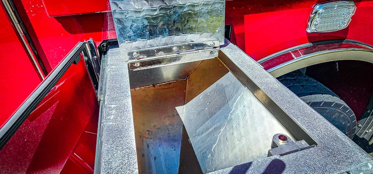 Pierce Enforcer Pumper exterior view, photo 57 of 70