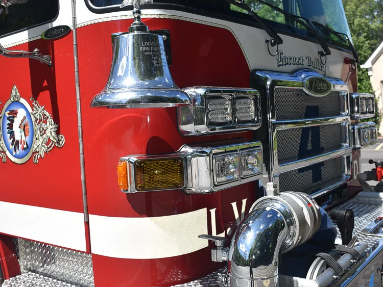 Pierce Enforcer exterior view, photo 2 of 26