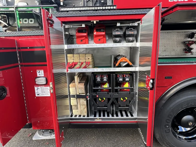 Pierce Velocity Aerial exterior view, photo 18 of 51