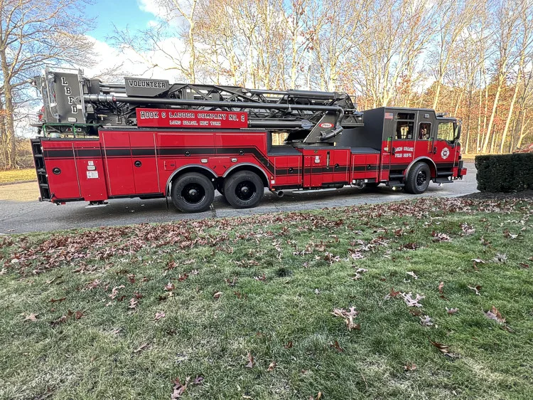 Pierce Aerials thumbnail 2