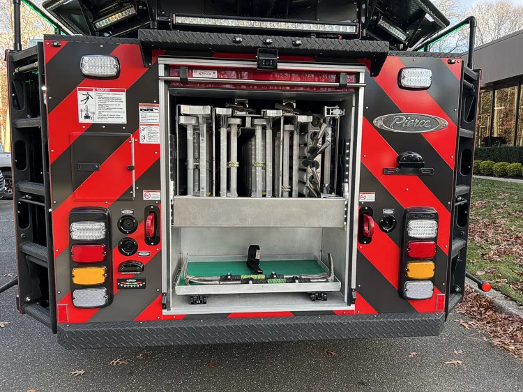 Pierce Velocity Aerial exterior view, photo 20 of 51