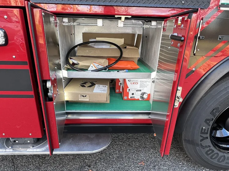 Pierce Velocity Aerial exterior view, photo 26 of 51