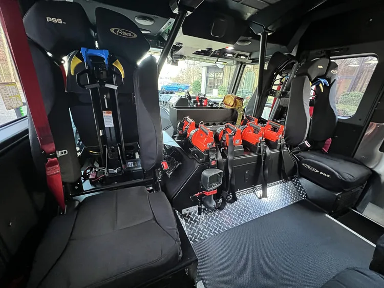 Pierce Velocity Aerial exterior view, photo 30 of 51