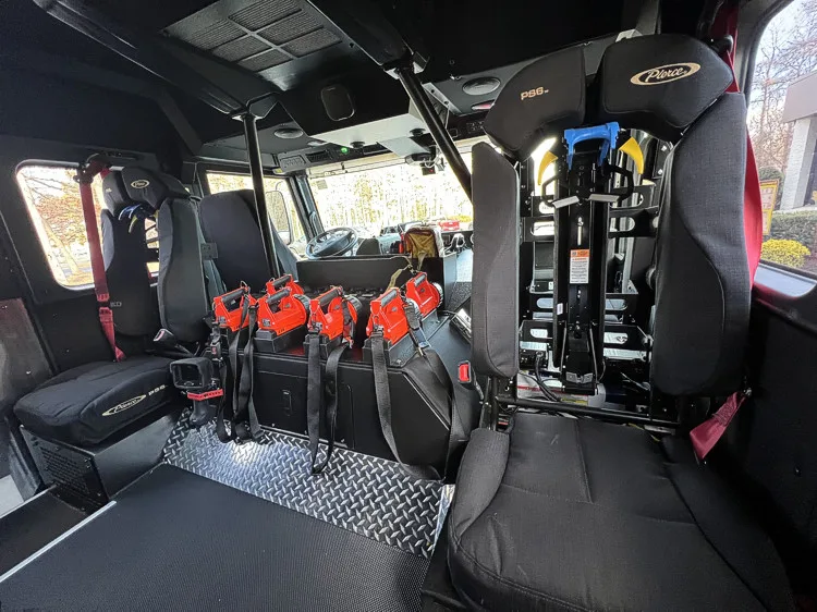 Pierce Velocity Aerial exterior view, photo 31 of 51