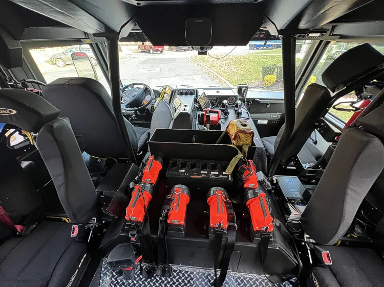 Pierce Velocity Aerial exterior view, photo 32 of 51