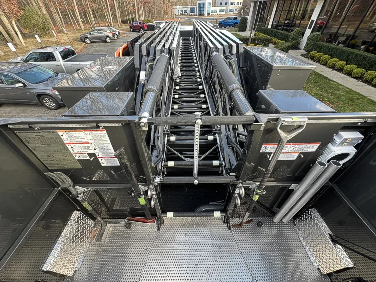 Pierce Velocity Aerial exterior view, photo 37 of 51