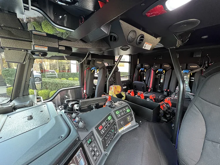 Pierce Velocity Aerial exterior view, photo 39 of 51