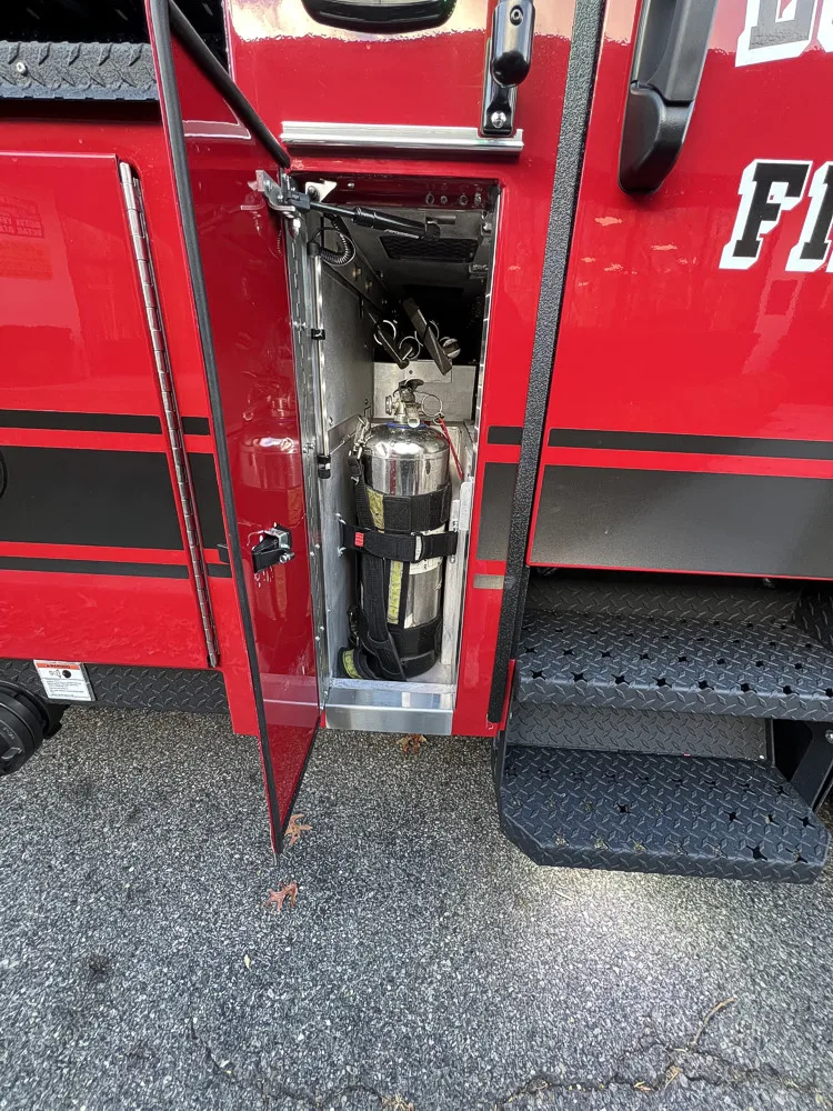 Pierce Velocity Aerial exterior view, photo 40 of 51