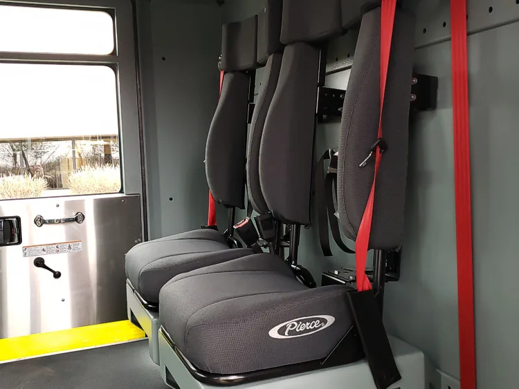 Pierce Saber Aerial exterior view, photo 18 of 26