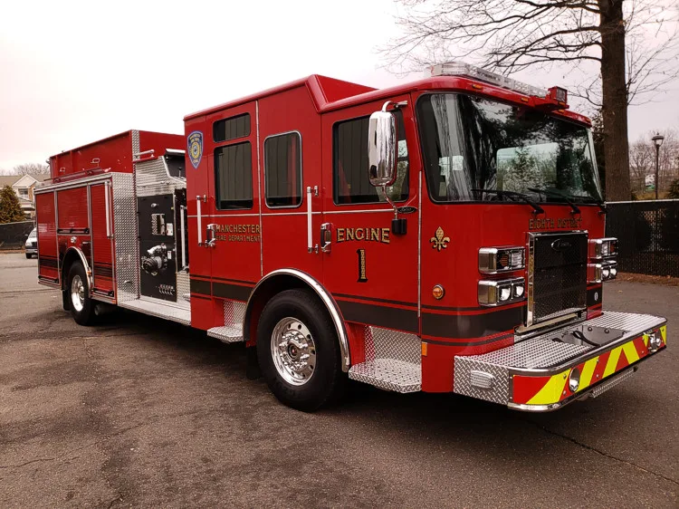 Pierce Saber Aerial exterior view, photo 2 of 26