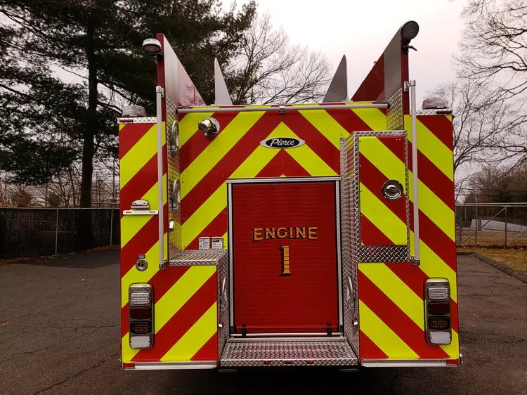 Pierce Saber Aerial exterior view, photo 3 of 26