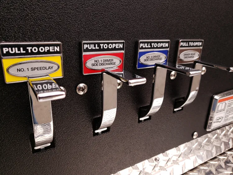 Pierce Saber Aerial exterior view, photo 9 of 26