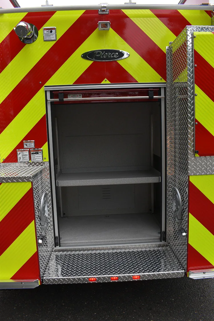 Pierce Saber Pumper exterior view, photo 23 of 29