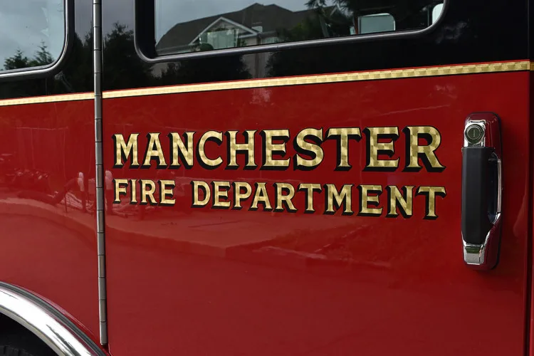 Pierce Saber Pumper exterior view, photo 6 of 29